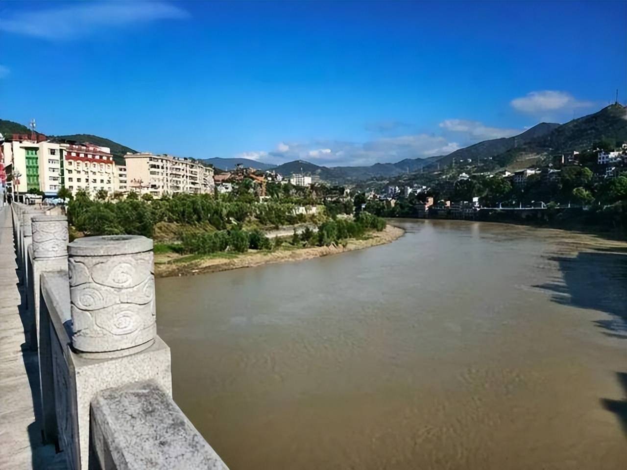 如何申请皇冠信用盘
_陕西新郎婚礼前跳河身亡如何申请皇冠信用盘
,家属不追责,表姐称其接亲遭指责,女方已退彩礼六金