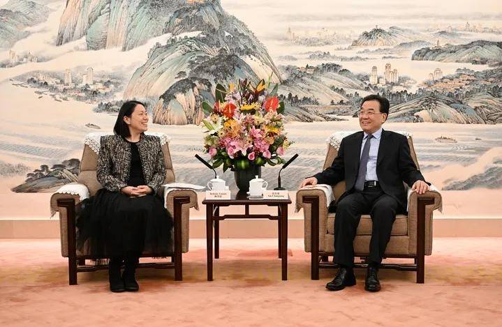 皇冠会员如何申请
_江苏省委书记会见的最年轻外资企业家二代皇冠会员如何申请
,什么来头?