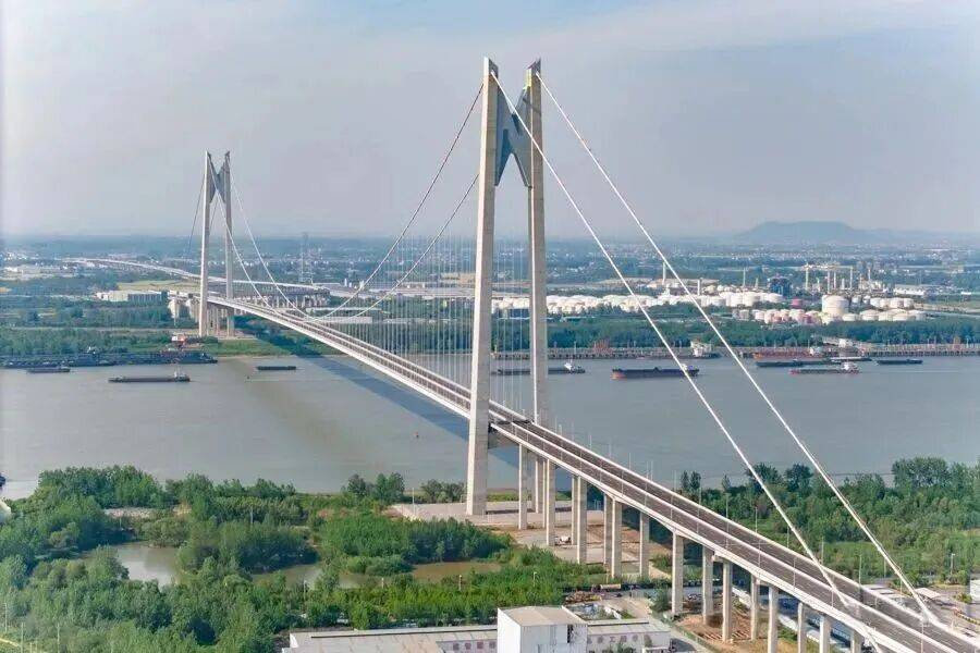 皇冠信用网需要押金吗
_江苏一座长江大桥今日通车皇冠信用网需要押金吗
,免费通行