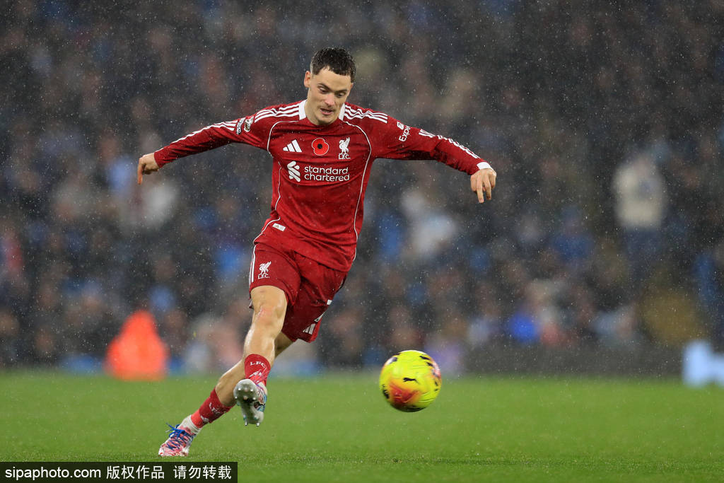 体育皇冠信用网
_观战台：阿森纳大战切尔西 曼城巴萨利物浦盼止颓势