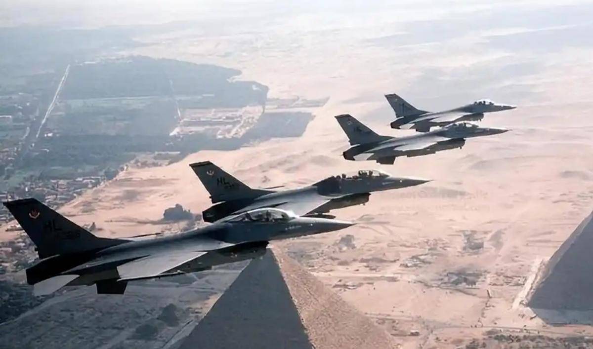 皇冠信用網代理注册
_苏35在埃及惨败皇冠信用網代理注册
！俄媒破防：输给了被中巴造“米格21”击落的阵风