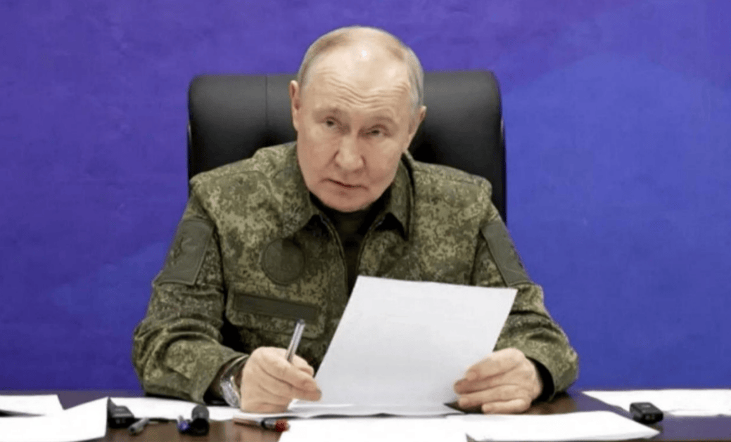 迈阿密热火vs洛杉矶快船
_俄军宣布攻克红军城迈阿密热火vs洛杉矶快船
，大批乌军尸横遍野，普京亲自视察前线：乌军这是白白送死！