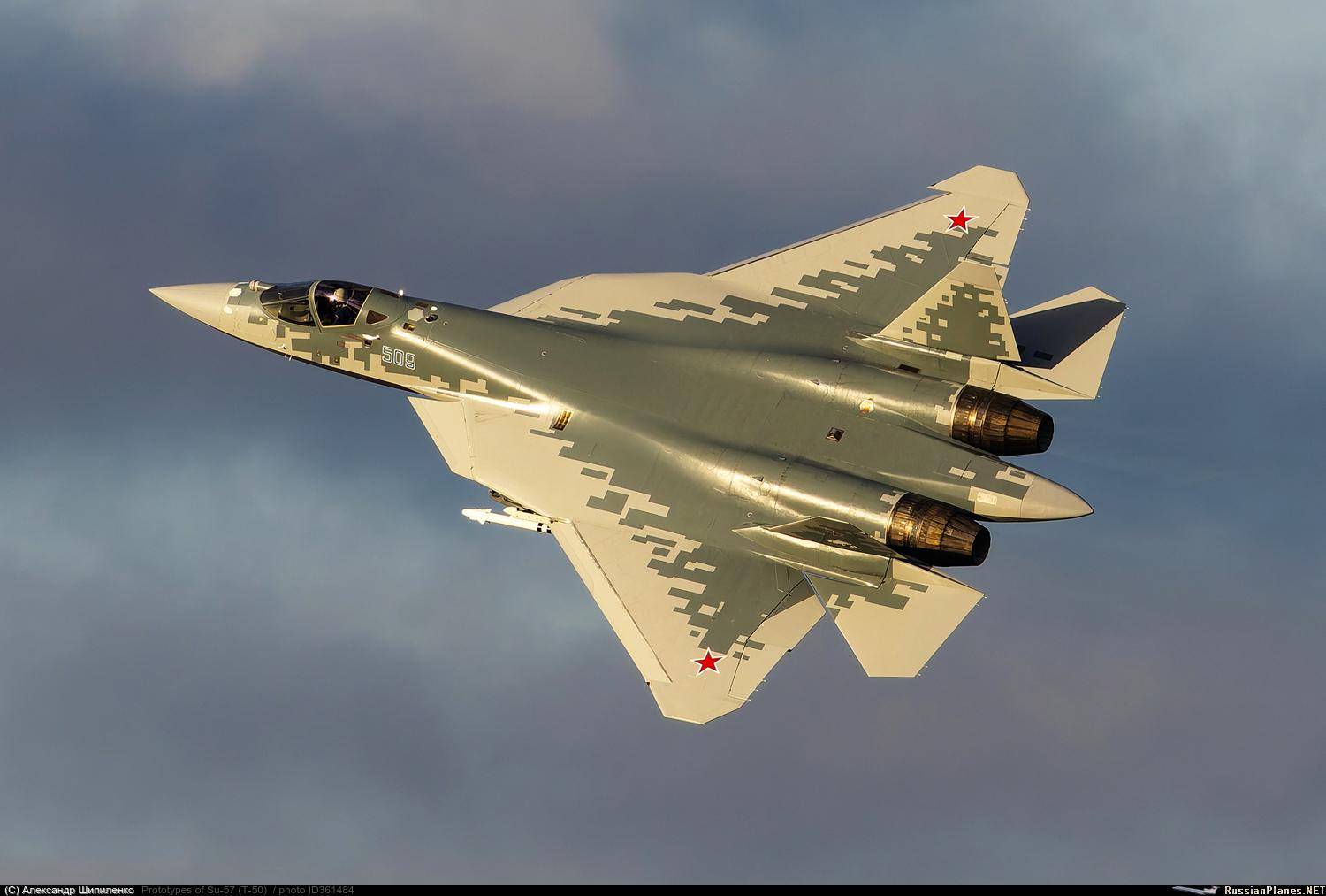 RB莱比锡足球
_发现大鱼了！炸烂乌克兰全境RB莱比锡足球
，苏57突防，“全球禁用”导弹又开火