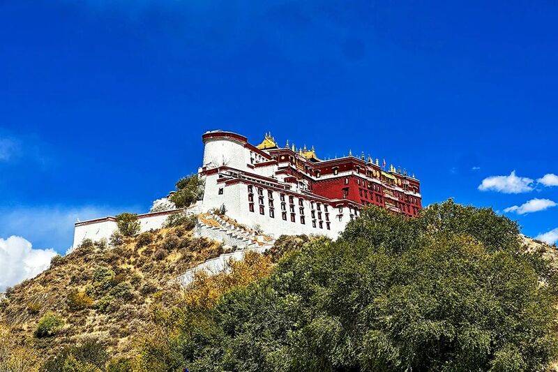 欧洲附加赛D组
_扬泰机场拉萨航线成功首航欧洲附加赛D组
，扬泰两市与雪域高原架起空中金桥