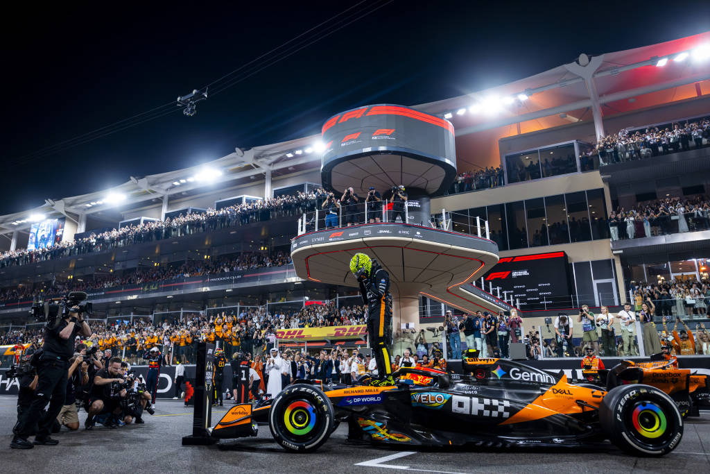 乌兹别克斯坦足球
_诺里斯首夺F1车手总冠军乌兹别克斯坦足球
，维斯塔潘虽败犹荣