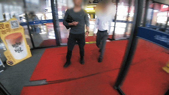 皇冠信用網出租代理
_上门取走19万元皇冠信用網出租代理
，杭州一西装革履“金融专员”被抓！在高速服务区被抓，车上塞满现金