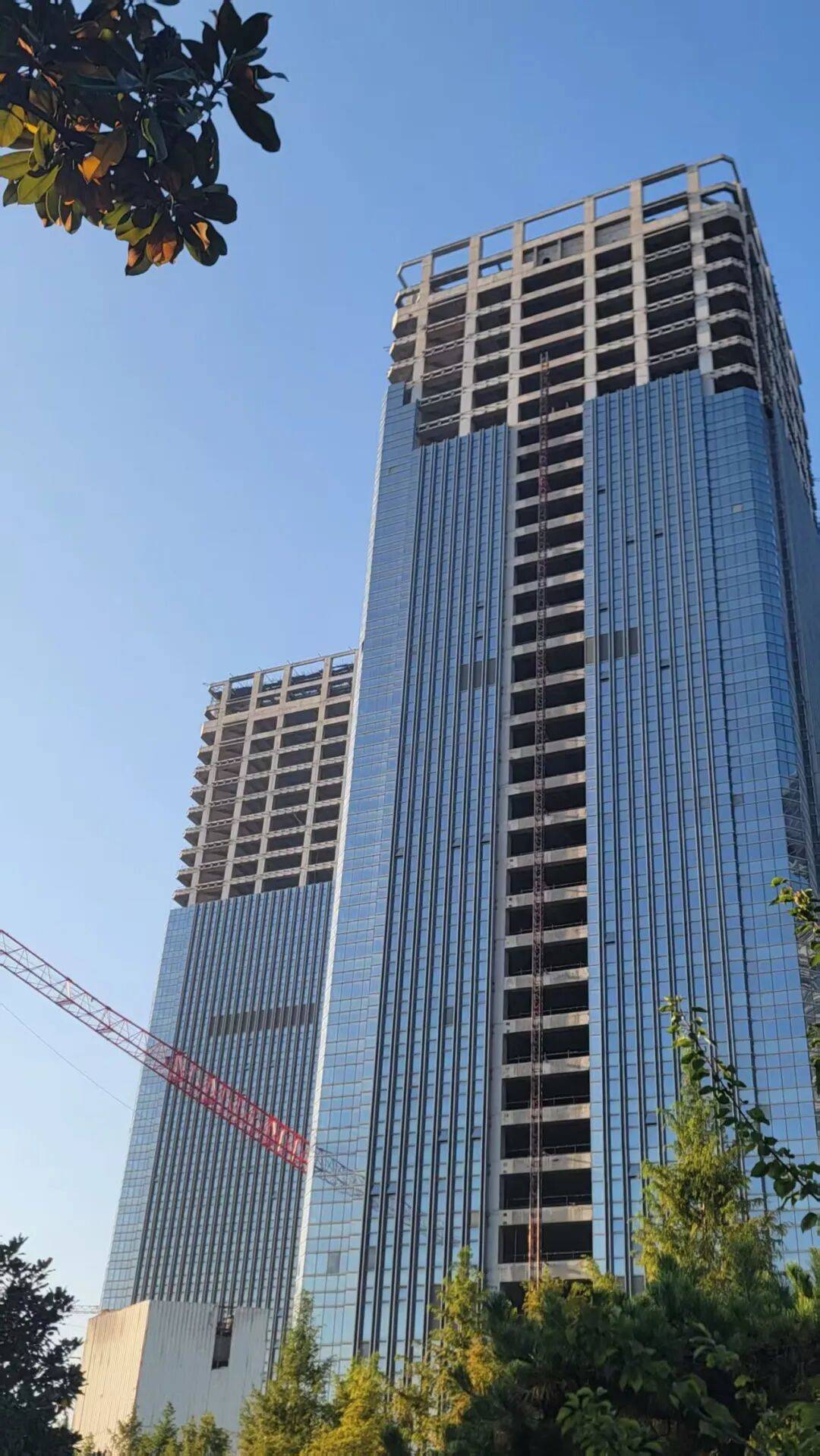 信用平台出租
_西安地标“双子塔”荒芜十年信用平台出租
，7.48亿起拍