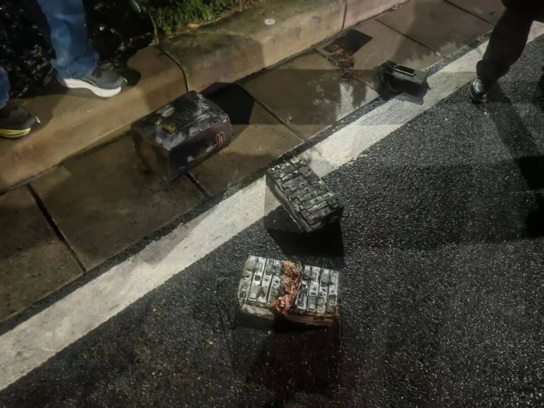 皇冠体育App下载
_集中曝光皇冠体育App下载
！郑州市2025年11月共发生13起电动自行车火灾！