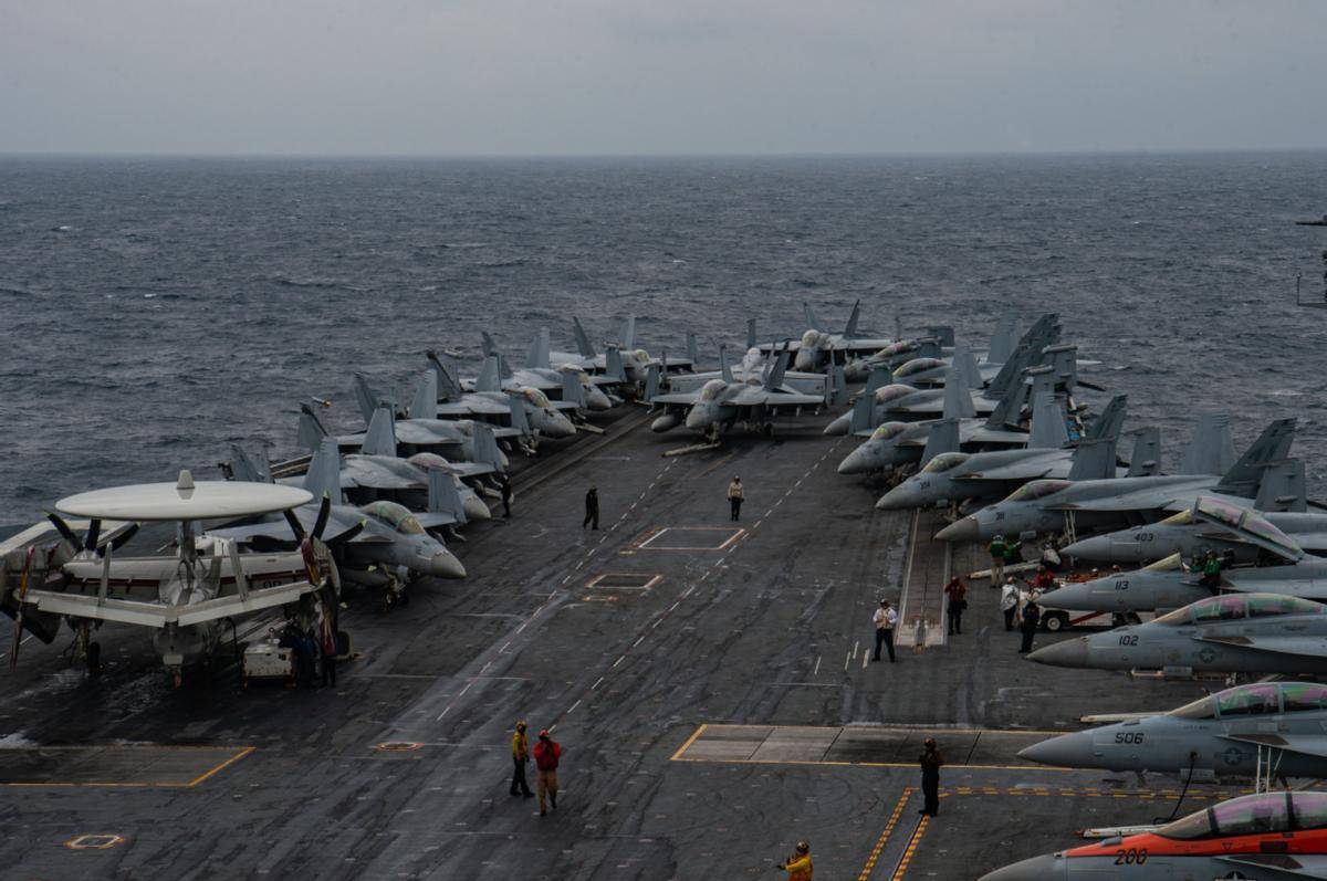 乌克兰vs瑞典
_疑似中国高速导弹打靶曝光乌克兰vs瑞典
，闯入南海的美航母，10马赫你挡得住？