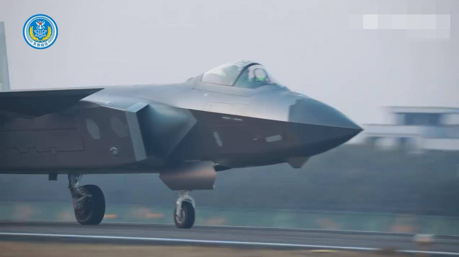 介绍个信用网网址_歼-20首次与台岛合影介绍个信用网网址,F-16V毫无踪迹:台军撒谎锁定解放军预警机