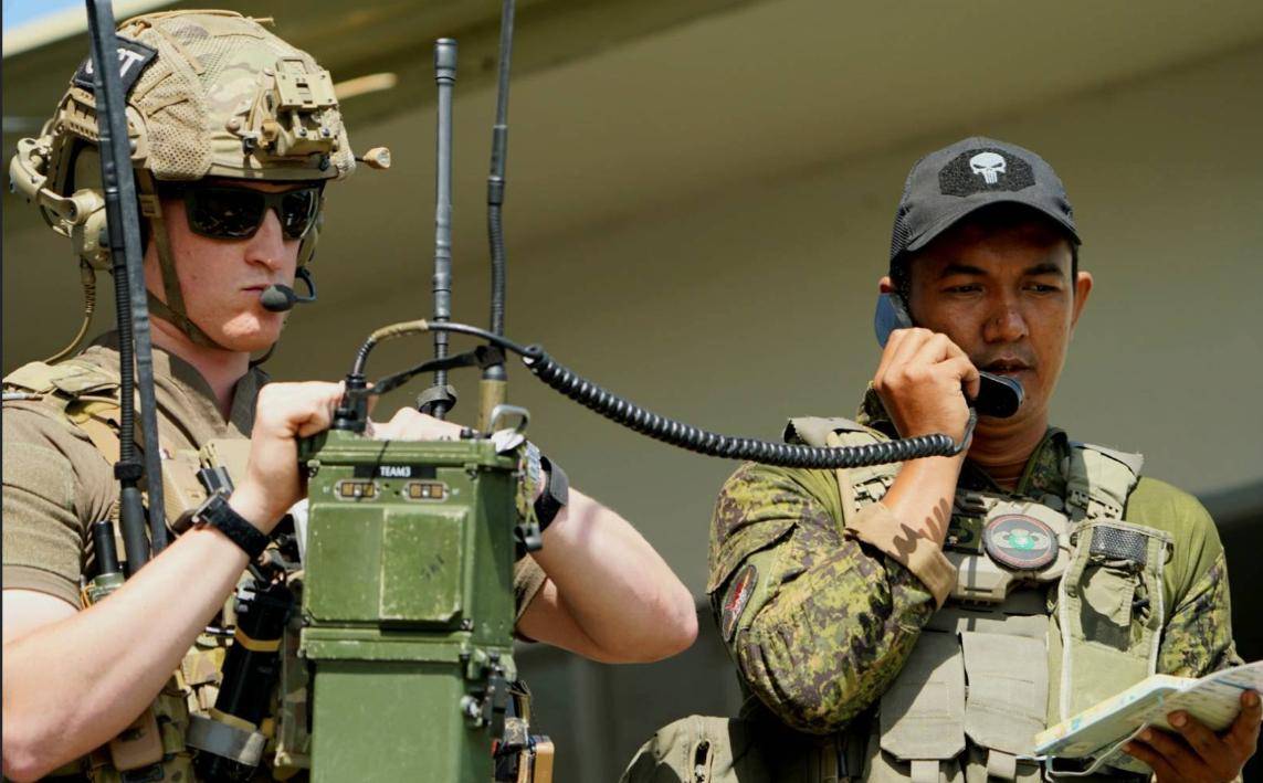 皇冠信用网在线申请_南海发生激烈对峙皇冠信用网在线申请，中国苏30驱离菲律宾侦察机，美军B-52大轰撑腰