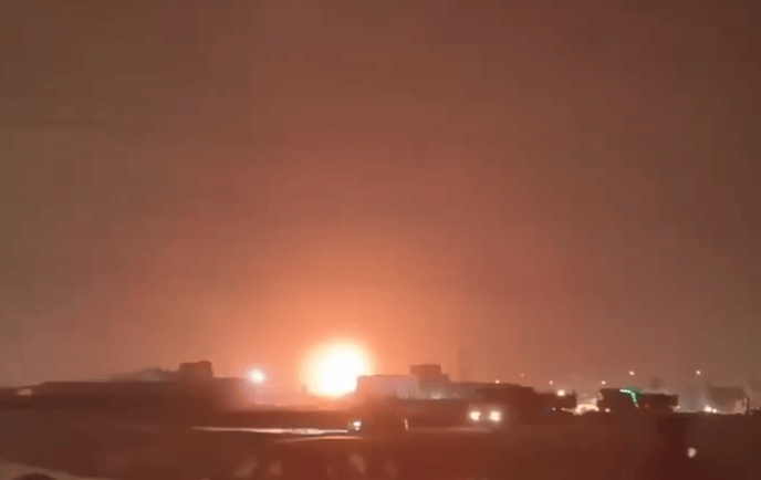 皇冠信用网如何申请_伊朗打击利雅得炼油厂美方专属区域皇冠信用网如何申请，引发大火