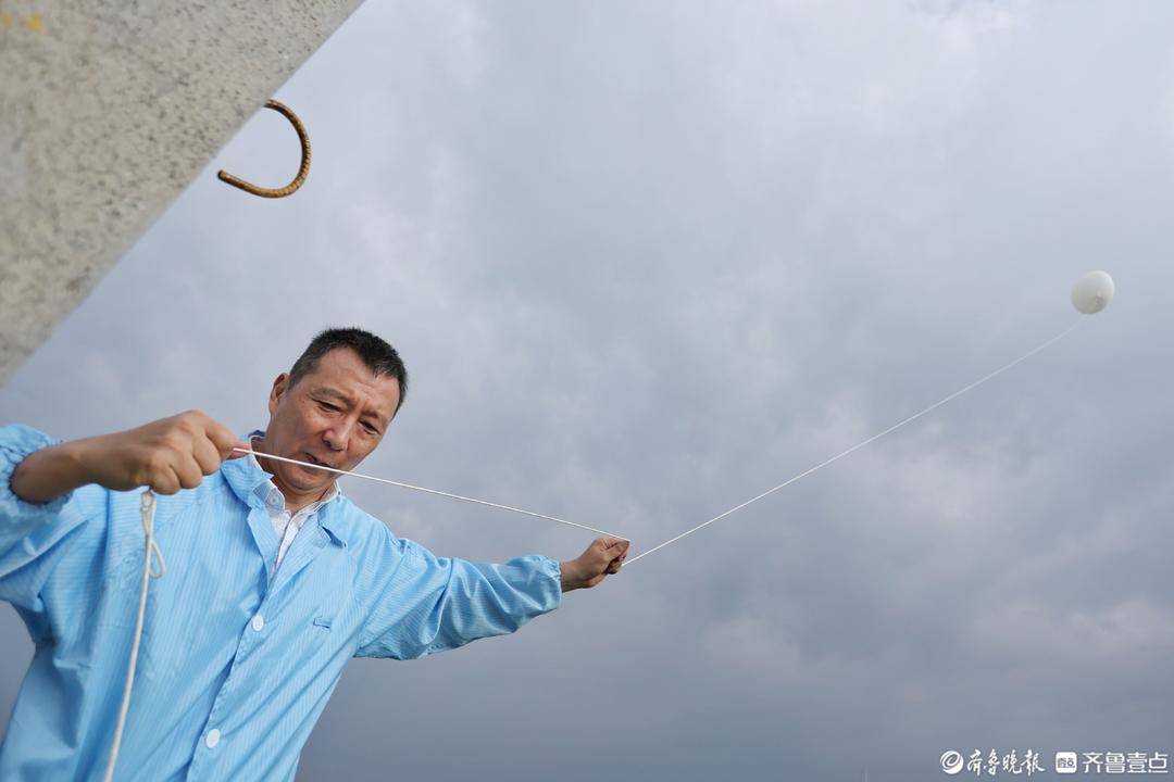 世界杯足球平台代理_拾光|几十年如一日世界杯足球平台代理，他准点放气球高空测天气