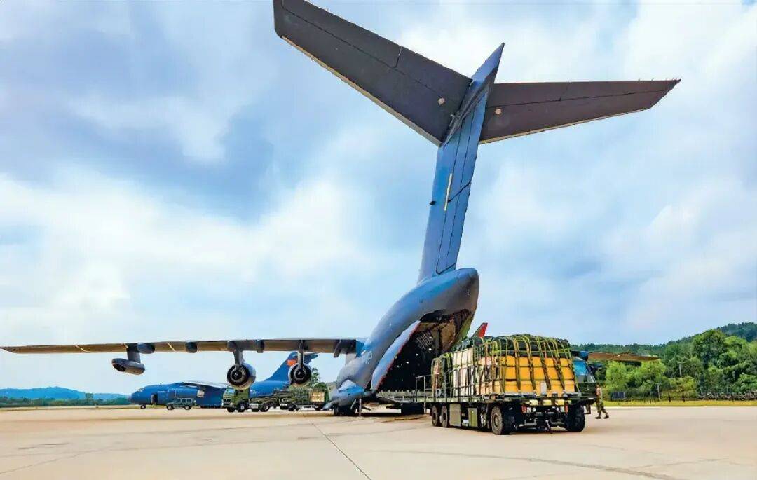 如何注册皇冠足球代理_正式公开！《解放军报》正式公开运-20B-MRTT飞机如何注册皇冠足球代理，MRTT的优势到底在哪里？